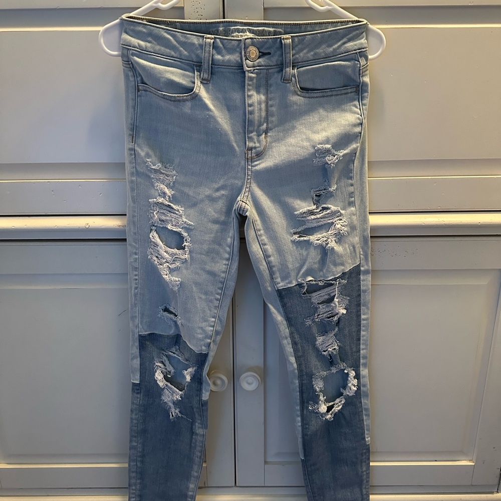 American Eagle Outfitters Light Blue Distressed Skinny Jeans